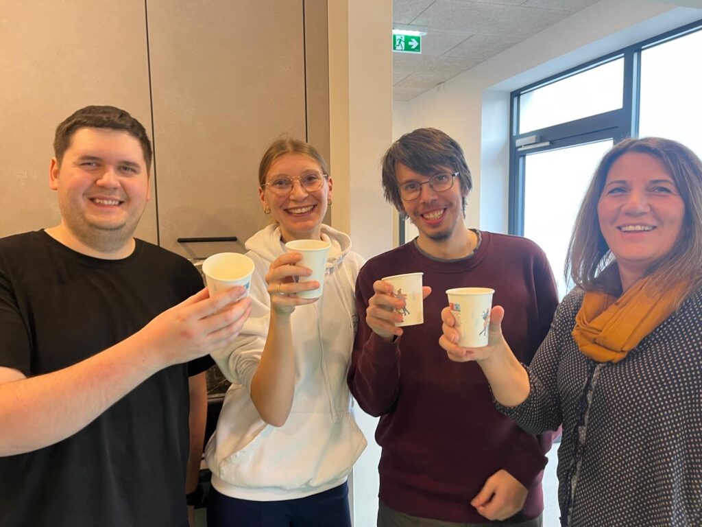 a4a9d9fb-4a43-45af-9425-883718e02b14